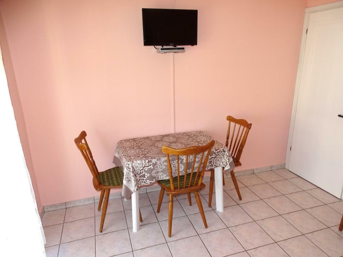 Socrates Apartments Olympiakí Aktí Luaran gambar